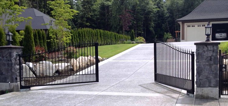 Bellflower Uphill Swinging Driveway Gate Repair